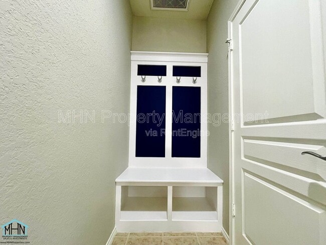 Building Photo - 12852 Laurel Brush