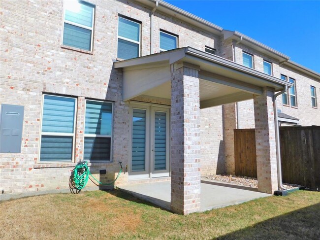 Building Photo - 5520 Liberty Dr