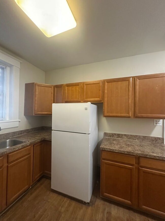 Building Photo - Adorable Condo in Ghent!