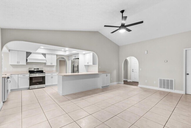 Building Photo - 1799 SW Taurus Ln