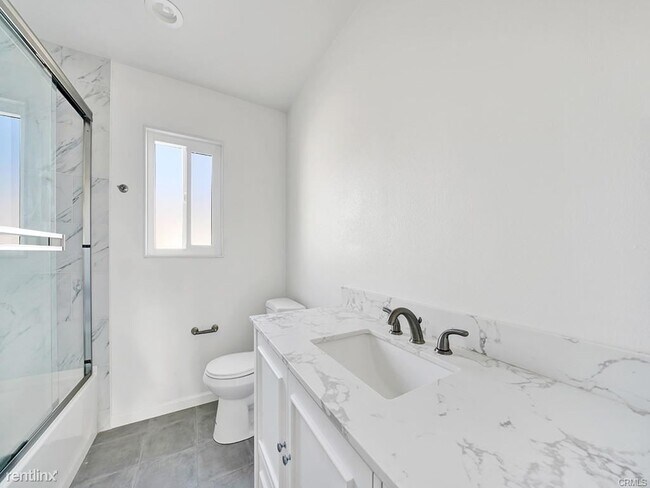 Building Photo - 3 br, 2 bath House - 17833 Thornlake Ave