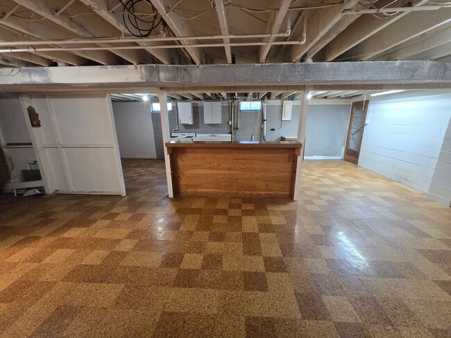 Building Photo - Remodeled 3-4 Br, 2 Bath Ranch style home, fenced in yard, garage, patio, full basement