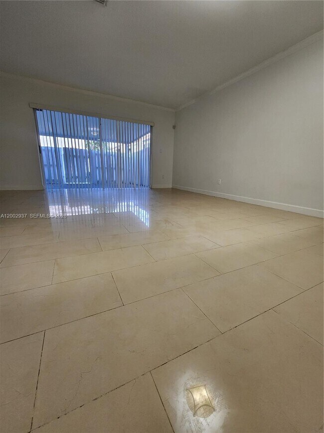 Building Photo - 6485 SW 129th Ave