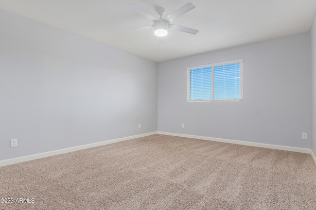 Building Photo - 17186 W Lisbon Ln
