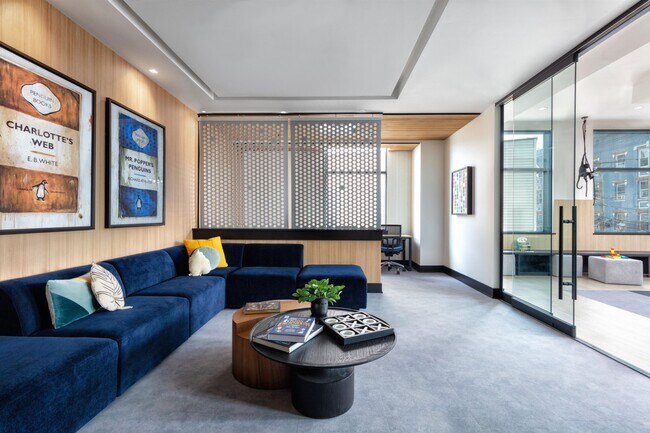 Building Photo - 32 Oakland Ave