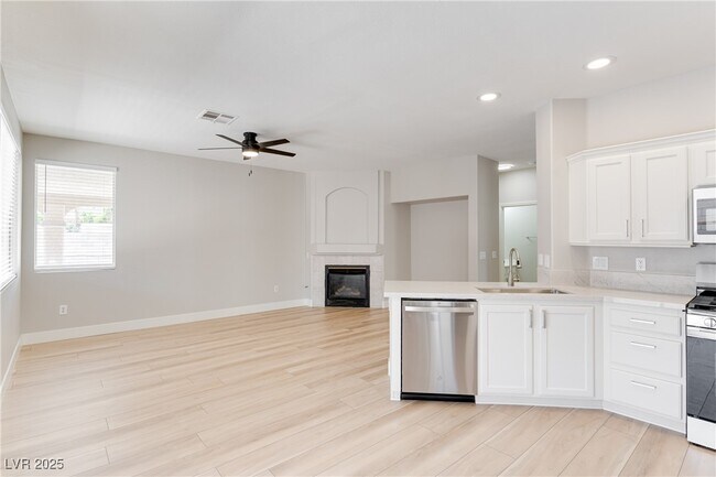 Building Photo - 171 Apache Tear Ct