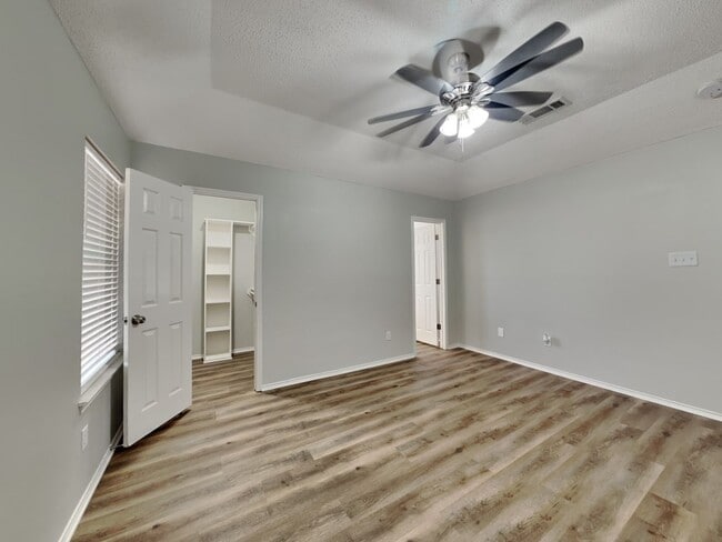 Building Photo - Newly Renovated 3-Bed, 2-Bath Home in Southwest Fort Worth – Modern Upgrades & Spacious Backyard!