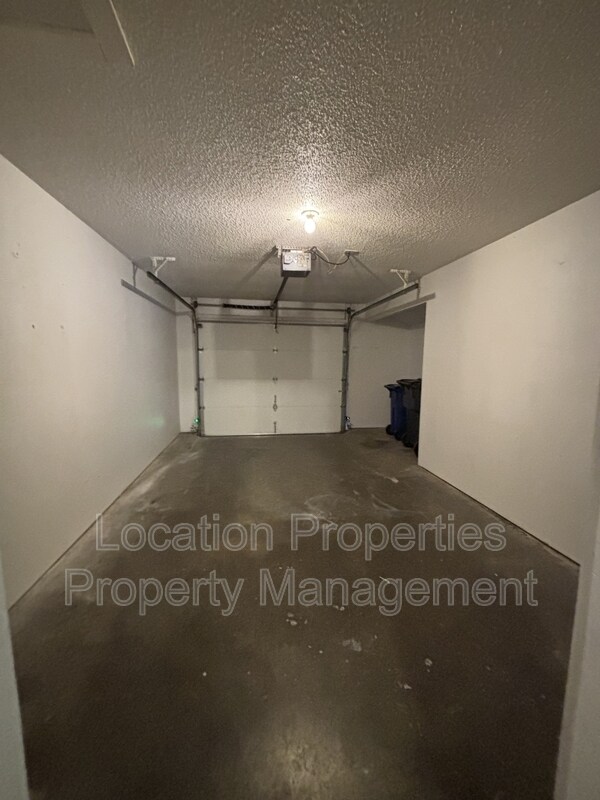 Building Photo - 1404 E 21st Terrace
