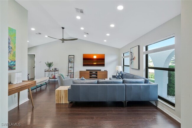 Building Photo - 50 Copperfield Ct