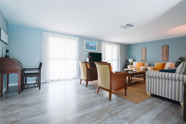 Building Photo - 1351 Oaklawn Ct