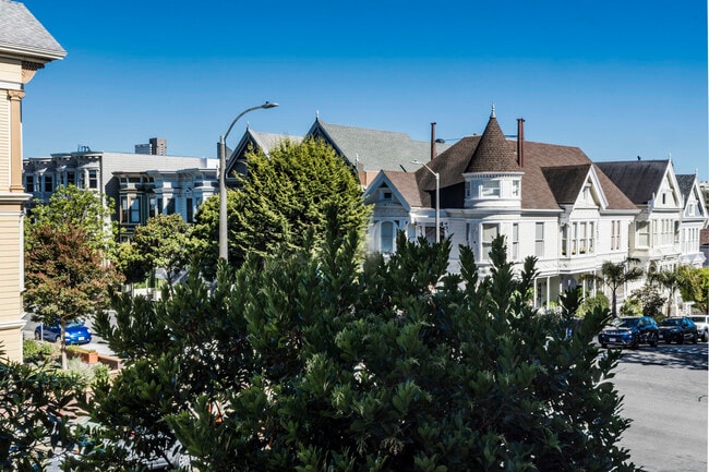 Building Photo - 2117 Pierce St