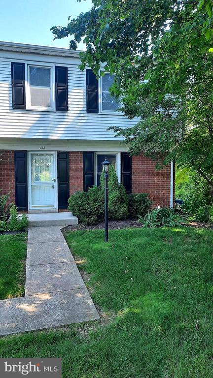 Primary Photo - 744 Allenview Dr