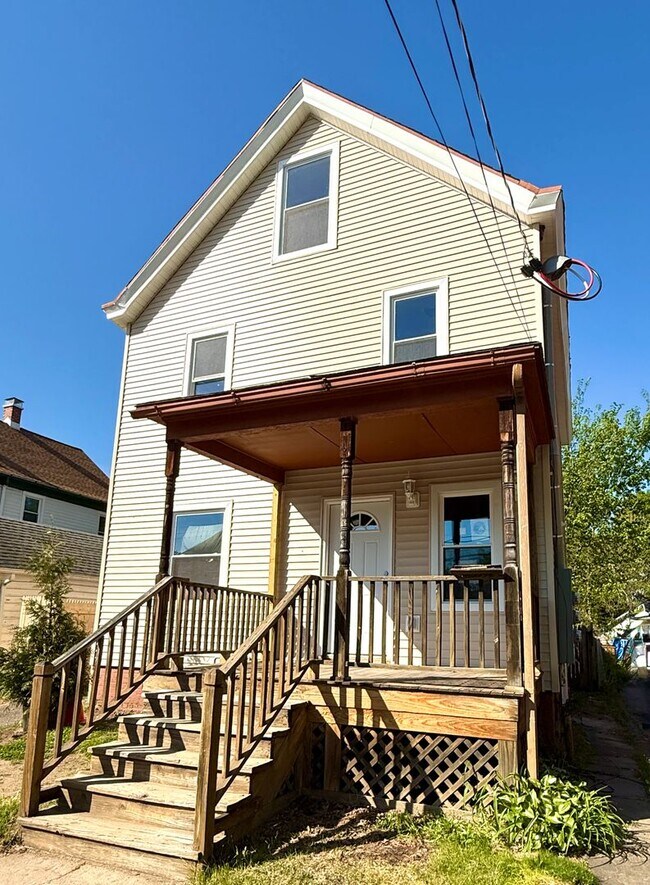 Building Photo - 176 Smith Ave