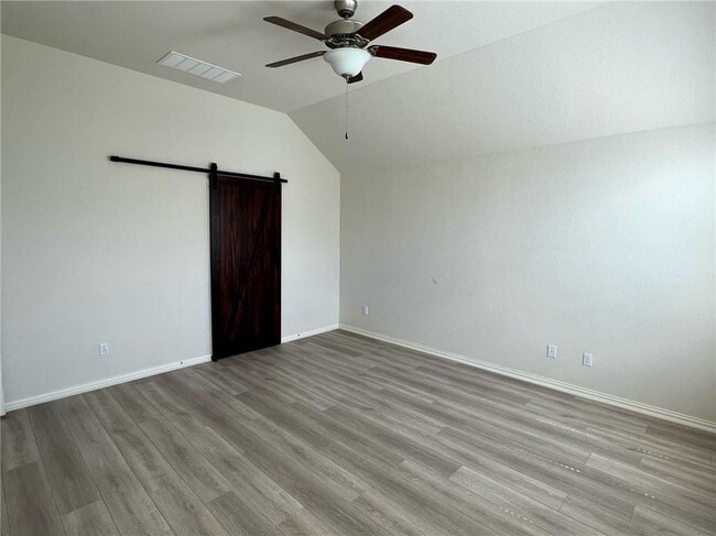 Building Photo - 133 Salt Fork Dr