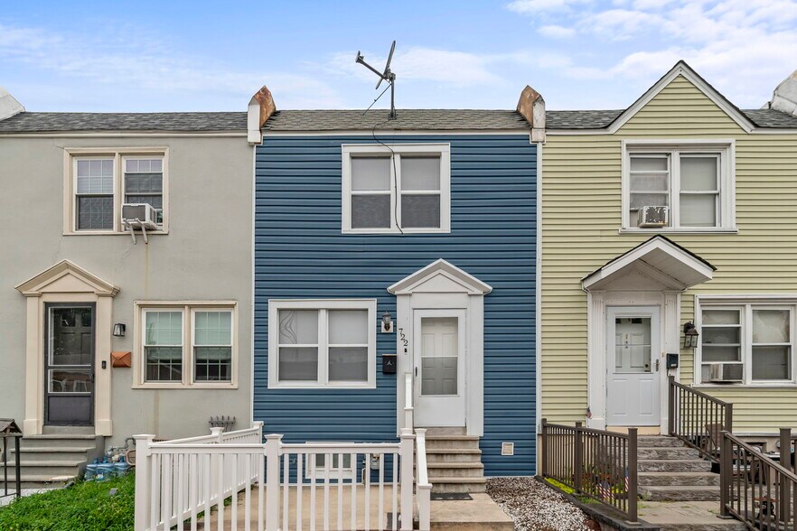 Primary Photo - 722 Shaw Ave