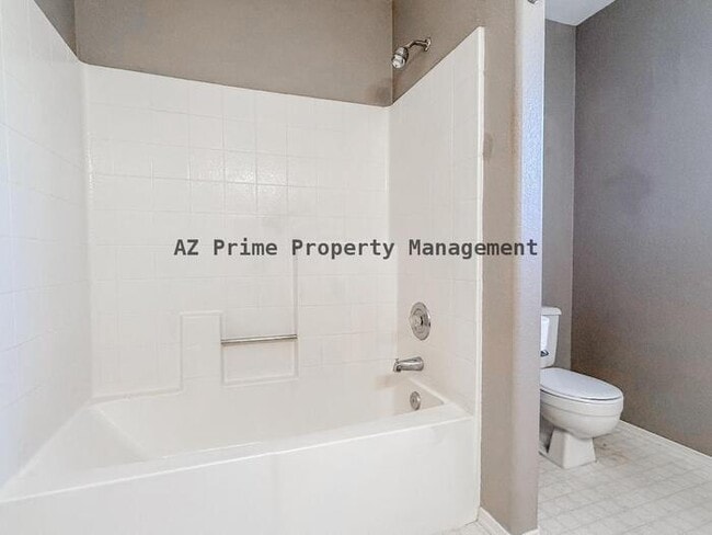 Building Photo - 2534 W Orchid Ln