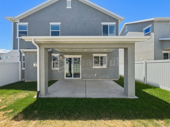 Building Photo - 2102 W 3250 S