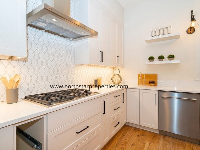 Building Photo - Tranquil Elevated Design in Tigard