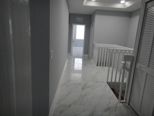 Building Photo - 2310 Shoma Ln