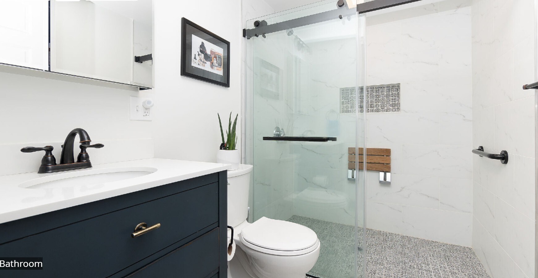 Bathroom with walk-in shower - 8 Alveston St