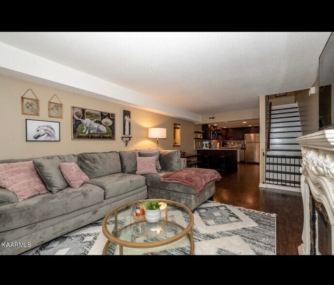 Building Photo - 304 Olympia Dr