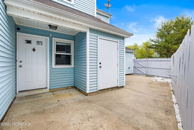 Building Photo - 15 Twain Ct