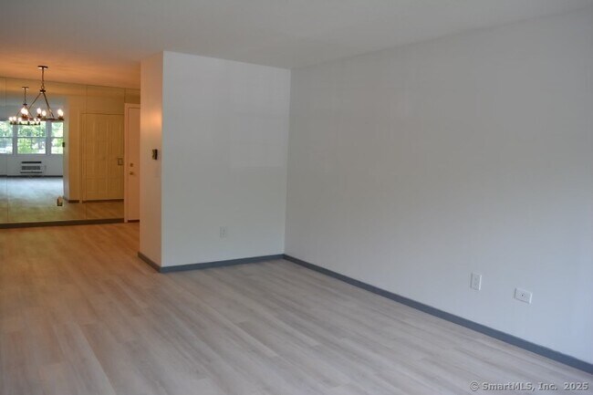 Building Photo - 34 A Padanaram Rd