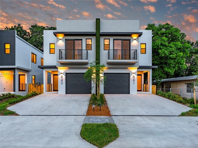 Primary Photo - 841-843 SW 29th St