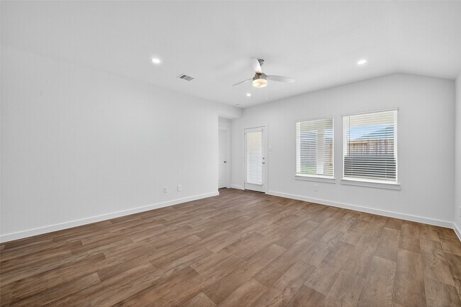 Building Photo - 1703 Stelvio Pass Dr