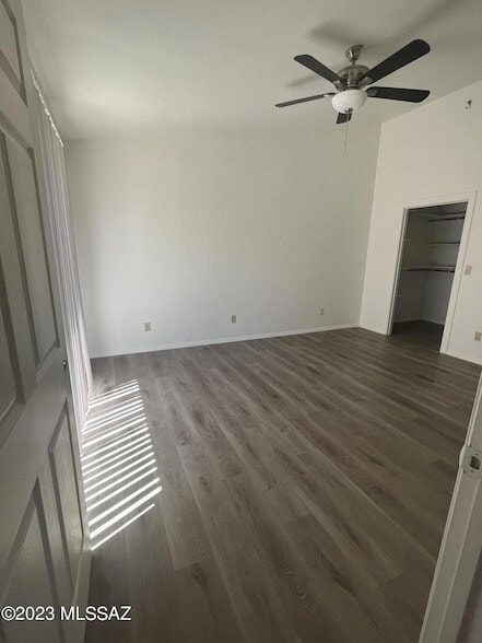 Building Photo - 9641 N Gyor Pl