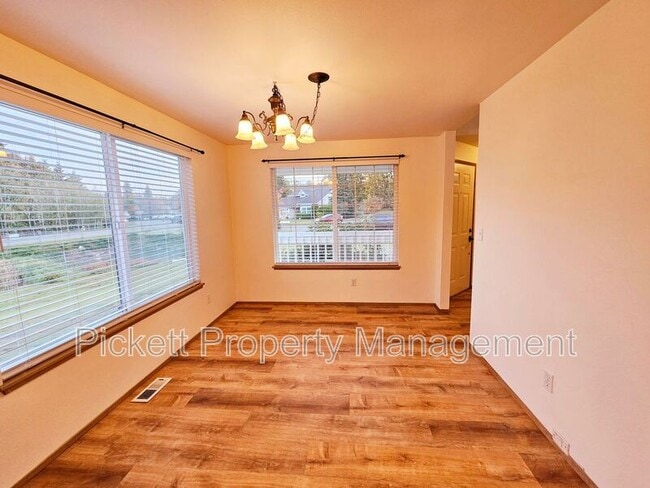 Building Photo - 1181 Landover Pl