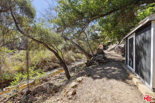 Building Photo - 583 California Trail