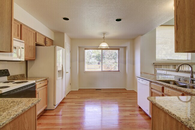 Building Photo - Beautiful Home for Rent at The Meadows in ...