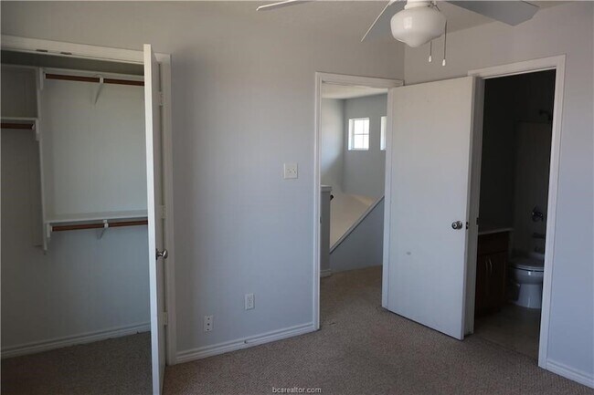 Building Photo - 4131 McFarland Dr