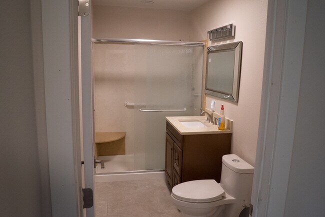 Building Photo - 14526 Garden Rd