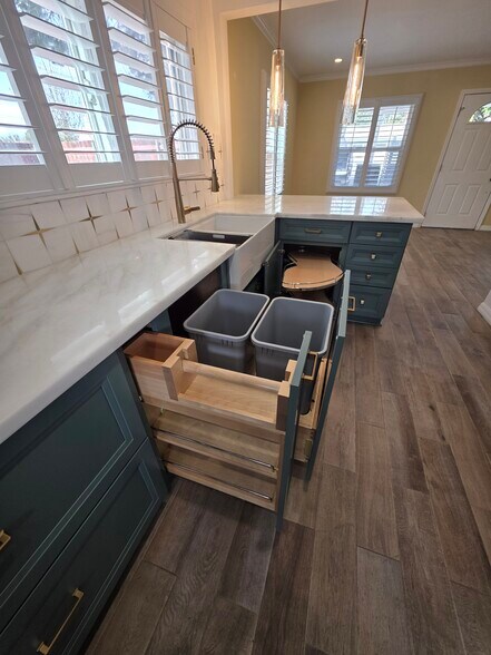 Building Photo - 18822 Hart St