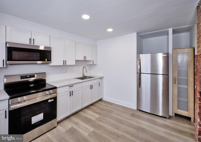 Building Photo - 14 W Bridge St