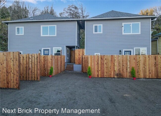 Building Photo - 3 br, 2 bath House - 1334 16th Ave S Unit B