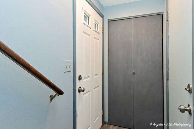 Building Photo - 1402 Inverrary Ln