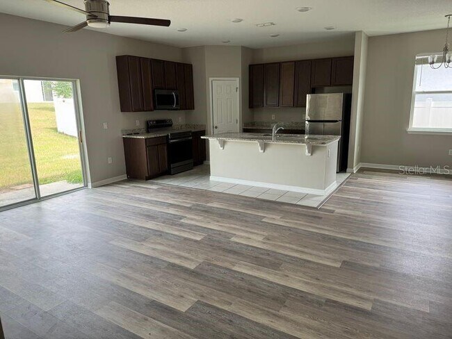 Building Photo - 3345 Curlew Ave