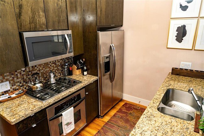 Building Photo - 1037 Bonner St