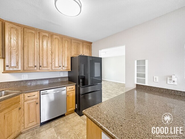 Building Photo - SD: Spacious 3BD/2.5BA Two-Story Condo in Southwest Chula Vista with Kitchen Island, In-Unit Laun...