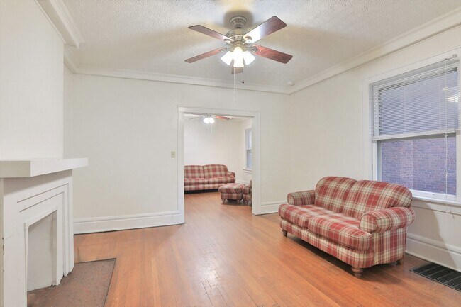 Building Photo - Central Campus - Newly renovated 4 Bedroom 2 Bathroom House