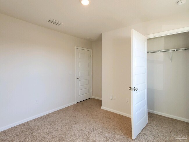 Building Photo - 5586 Galahad Trl