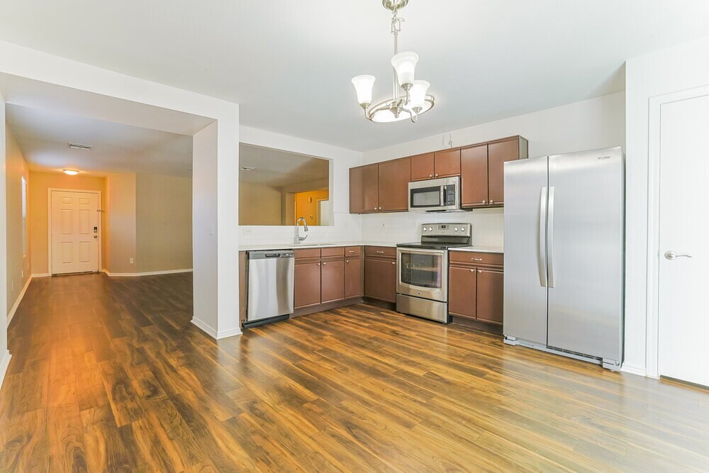 Building Photo - 8505 E Meseto Ave