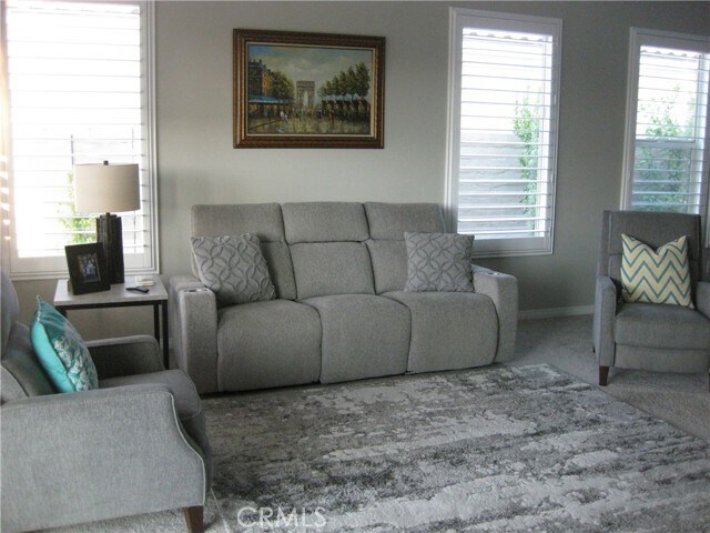 Building Photo - 82 Burgundy