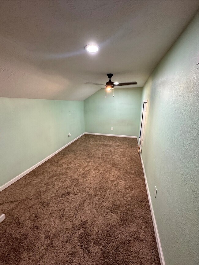 Building Photo - 13634 Cedar Point Dr