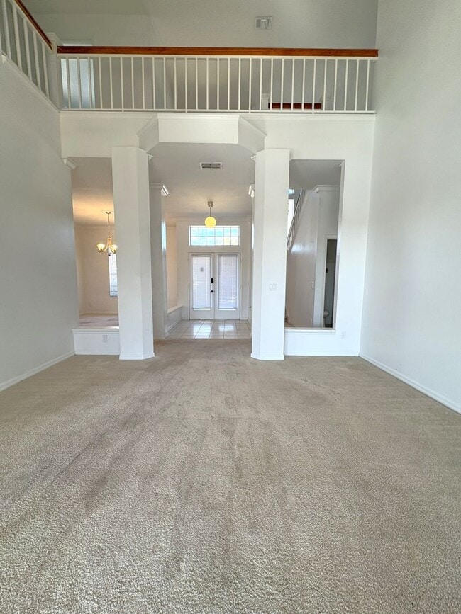 Building Photo - Coming Soon, 4 Bedroom, 2.5 bath Pool Home - Hunter's Creek!