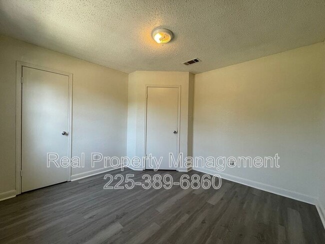 Building Photo - 750 Hospital Rd