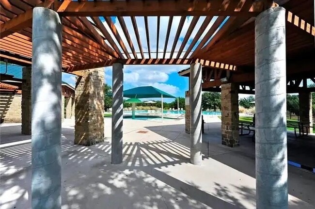 Building Photo - 609 Arrowhead Trail